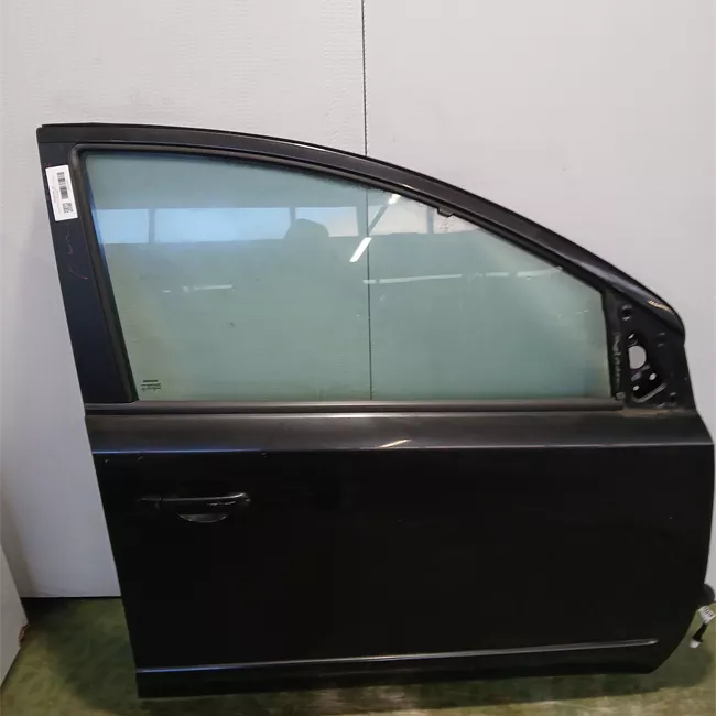 Porta anteriore destra
