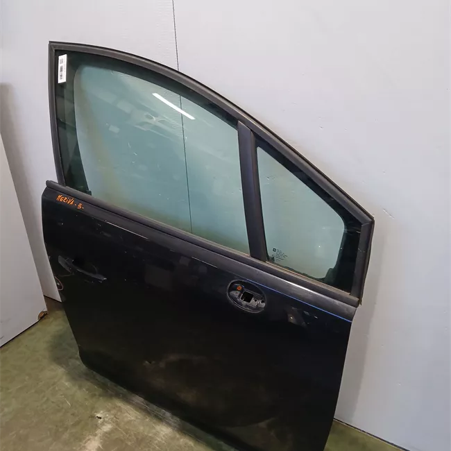 Porta anteriore destra