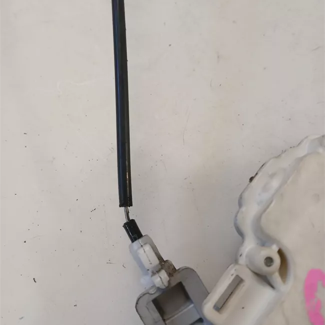 Serratura porta anteriore sinistra