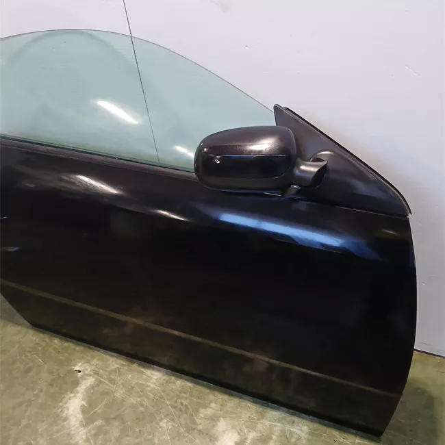 Porta anteriore destra Distanza cerniere 325mm