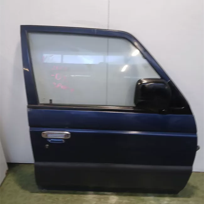 Porta anteriore destra