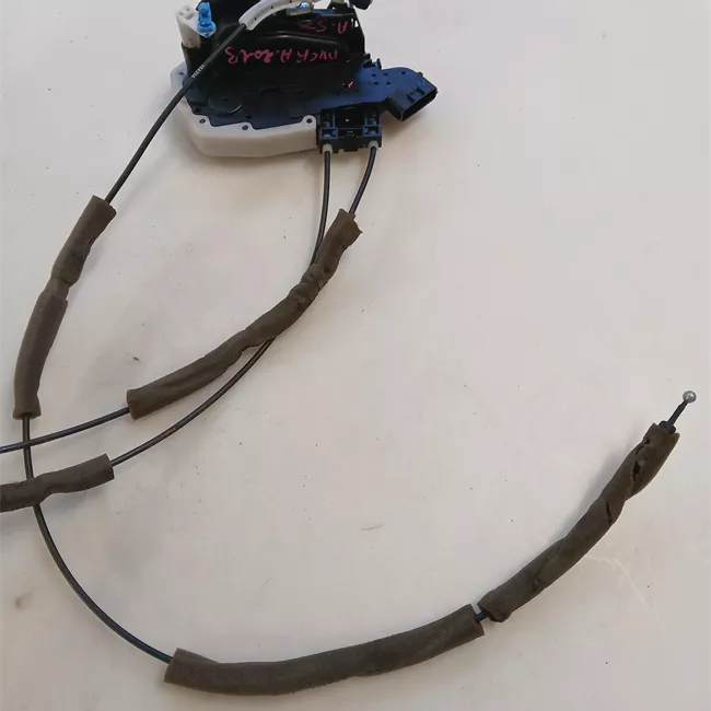 Serratura porta anteriore sinistra