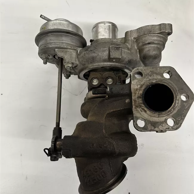 Turbocompressore con collettore scarico
