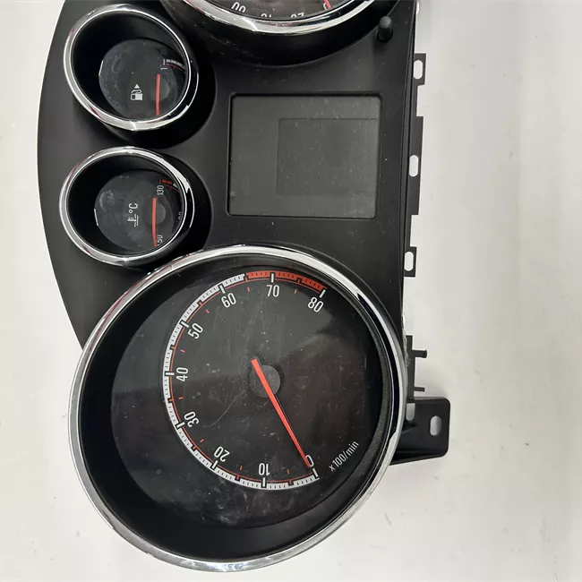 Quadro strumenti completo con LCD informazioni cent