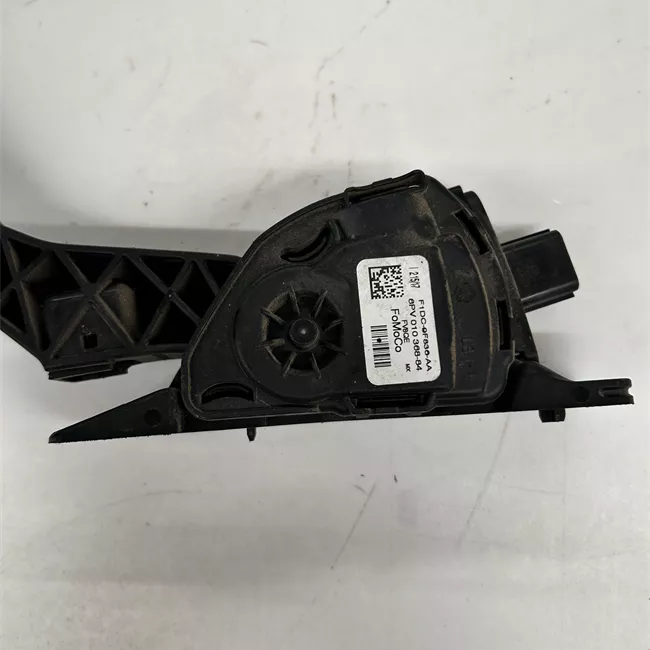 Pedale acceleratore Allestimento Upper