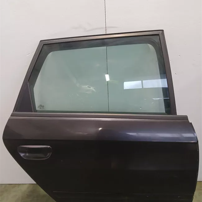 Porta posteriore destra