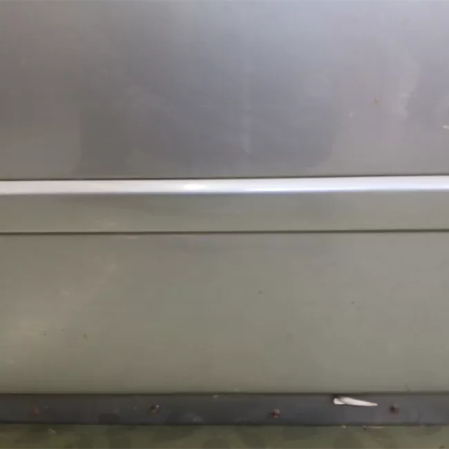 Porta anteriore sinistra