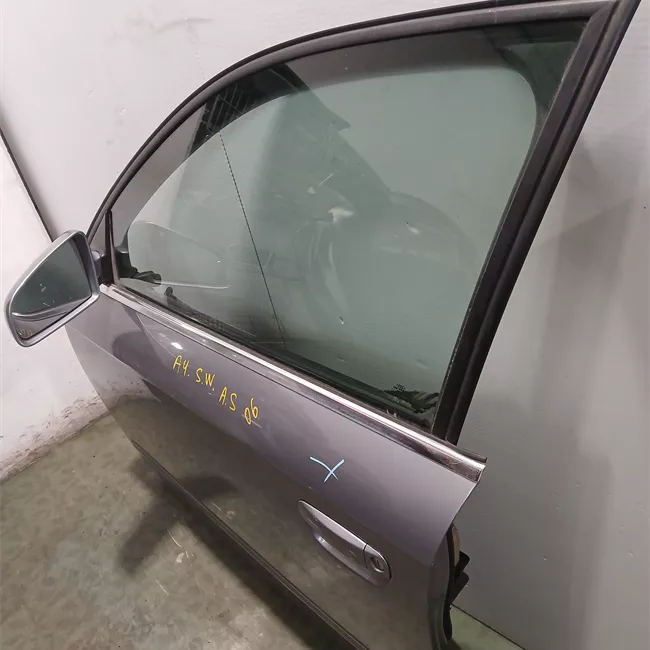 Porta anteriore sinistra