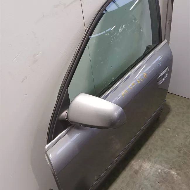 Porta anteriore sinistra