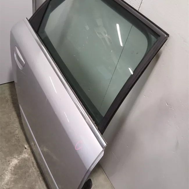 Porta posteriore destra