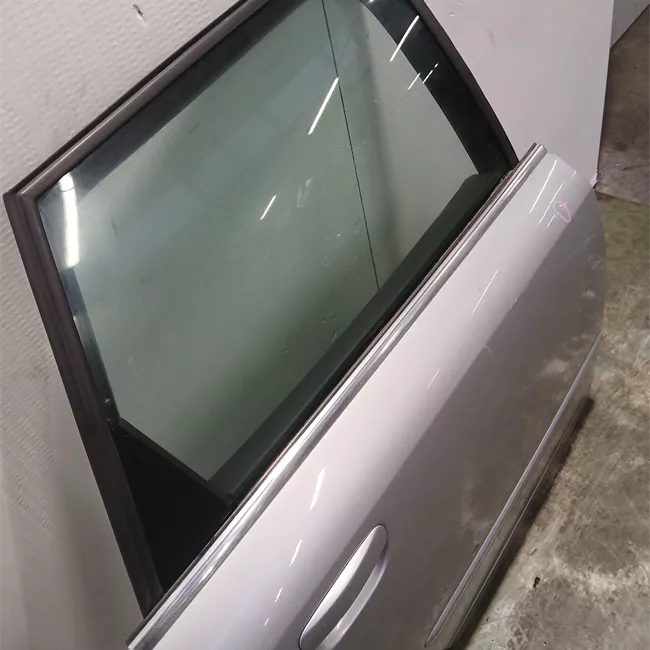 Porta posteriore destra