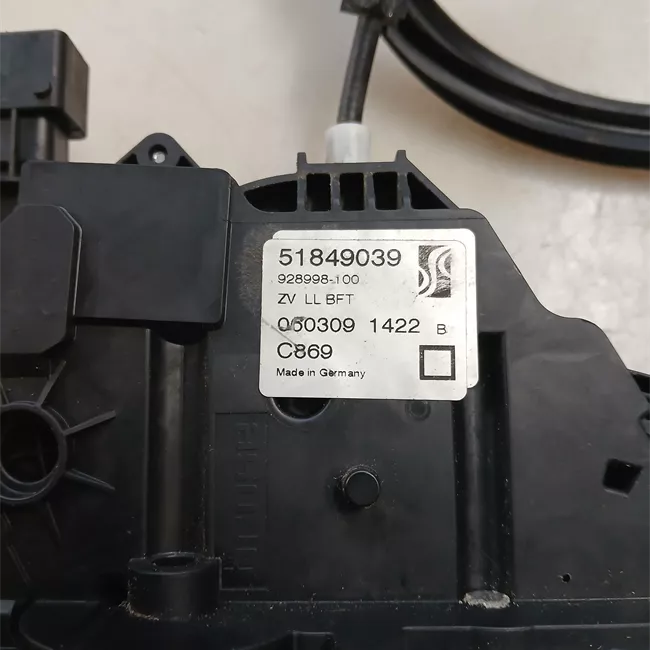 Serratura chiusura centralizzata porta anteriore destra