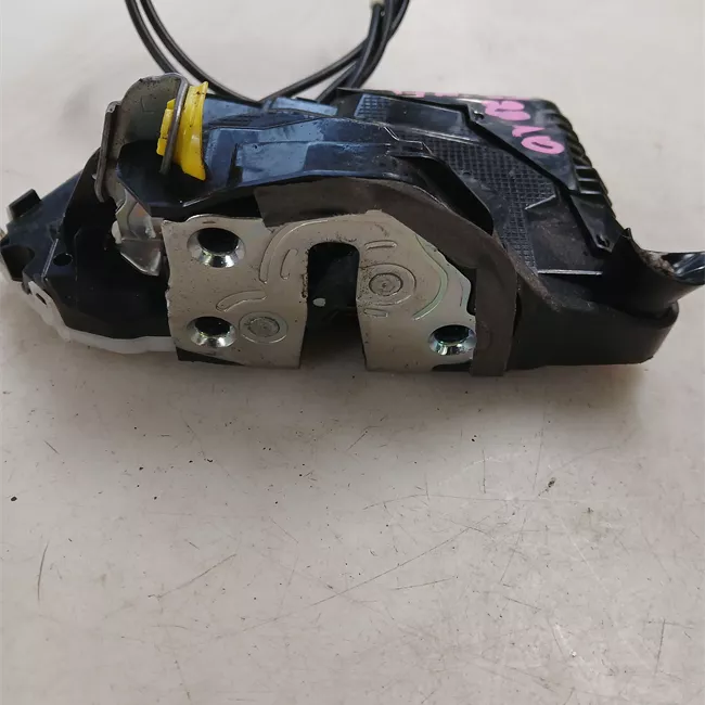 Serratura porta anteriore sinistra