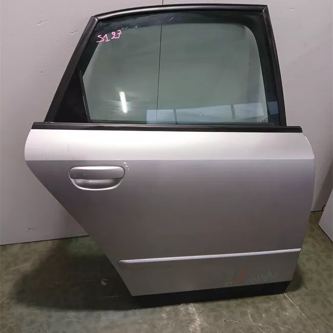 Porta posteriore destra