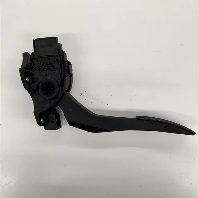 Pedale acceleratore atm