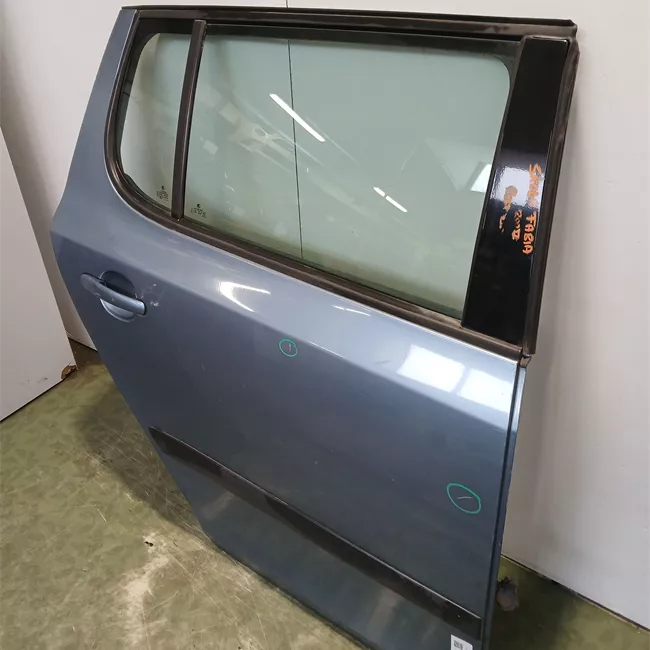 Porta posteriore destra