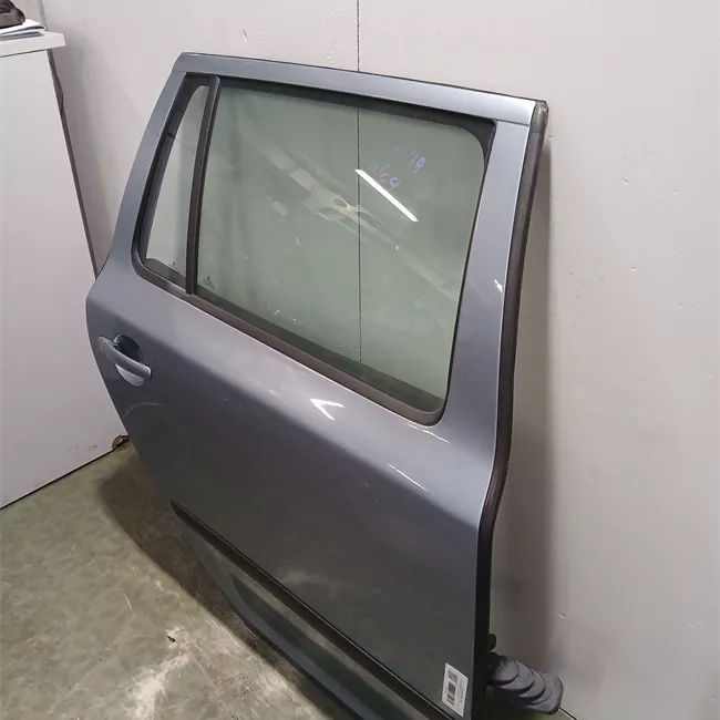 Porta posteriore destra