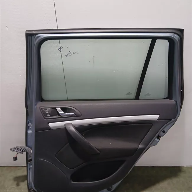 Porta posteriore destra