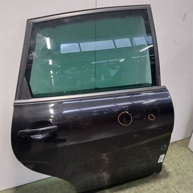 Porta posteriore destra