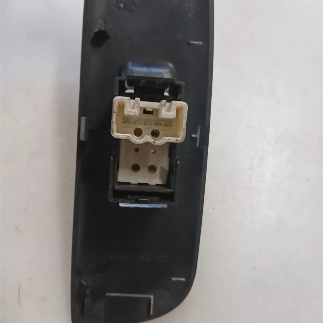 Interruttore alzacristalli porta anteriore