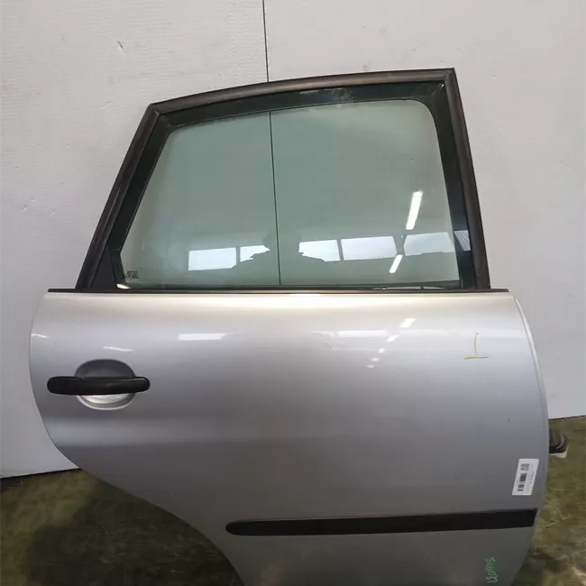 Porta posteriore destra