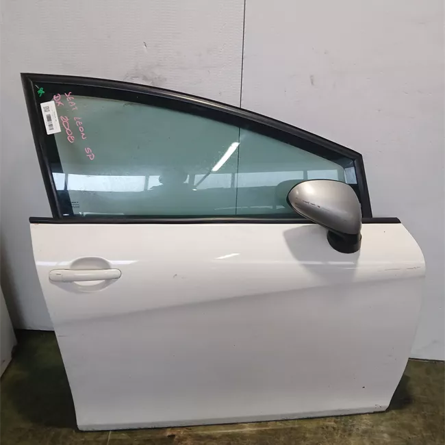 Porta anteriore destra