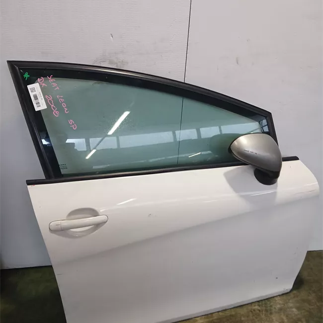 Porta anteriore destra