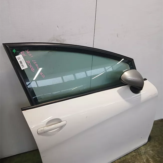 Porta anteriore destra