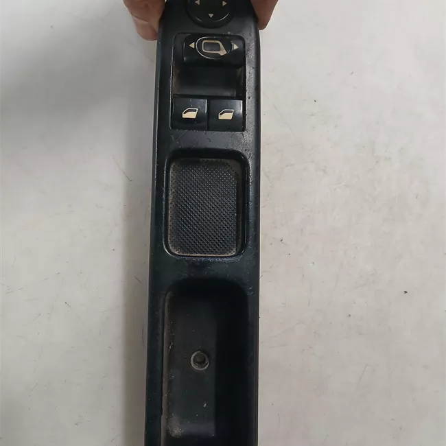 Interruttore alzacristalli porta anteriore