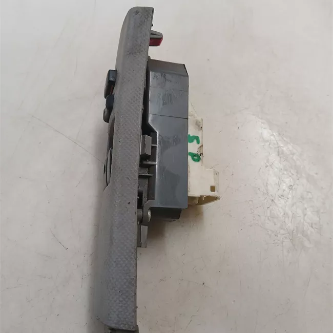 Interruttore alzacristalli porta anteriore