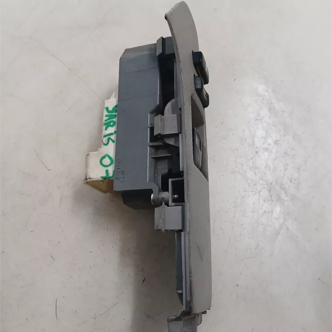 Interruttore alzacristalli porta anteriore