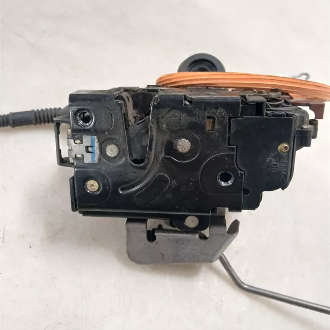 Serratura porta anteriore destra t.8P5A200000<