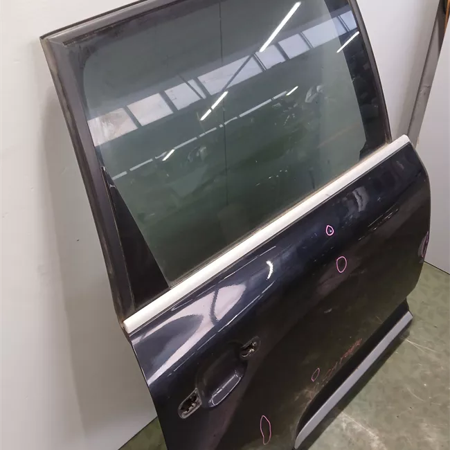 Porta posteriore destra