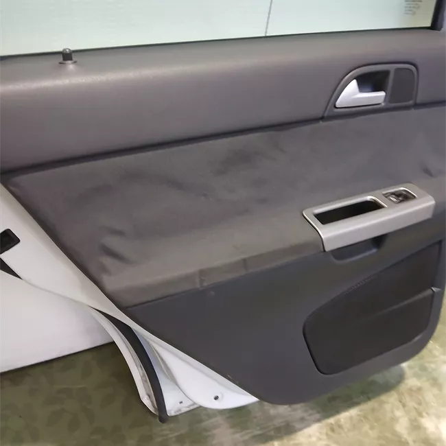 Porta posteriore sinistra