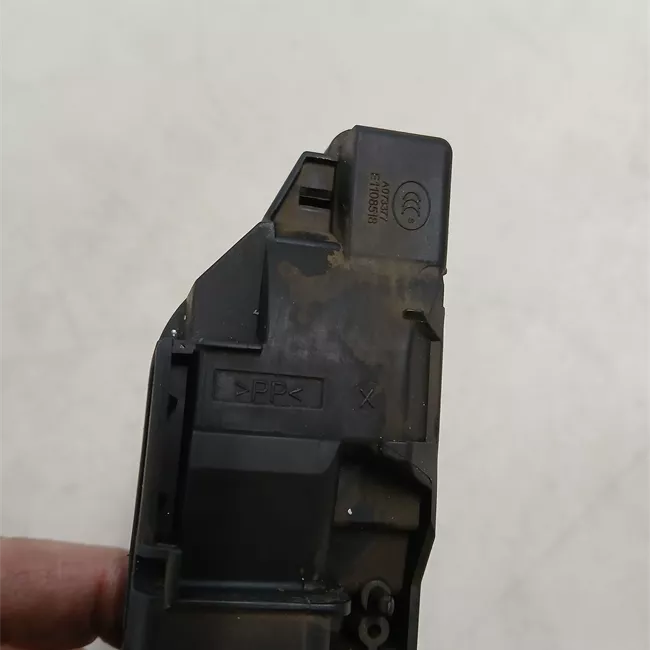 Serratura portello posteriore