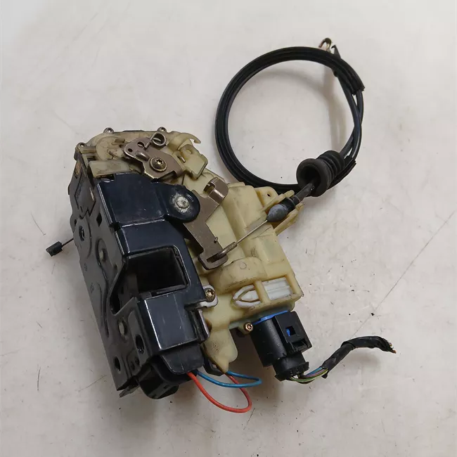 Serratura porta anteriore sinistra