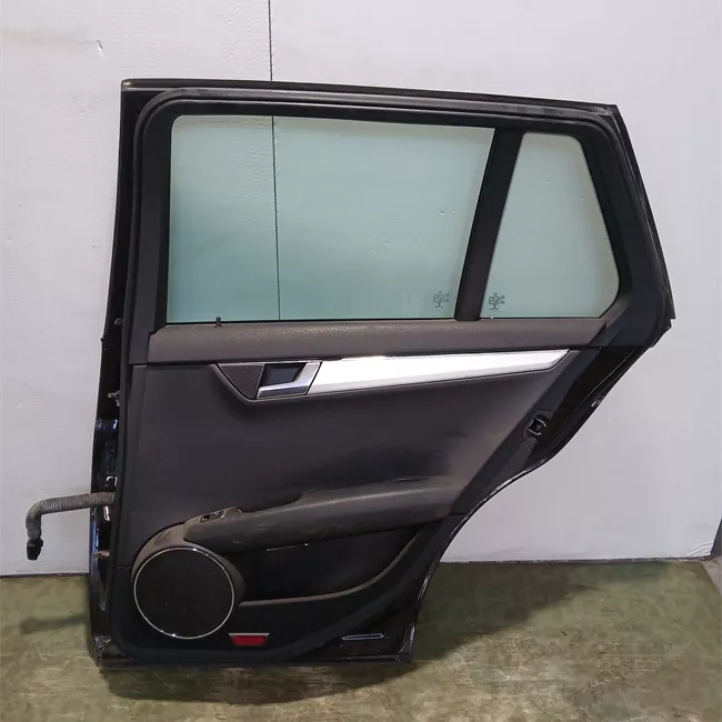 Porta posteriore destra