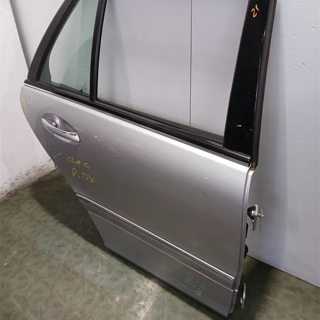 Porta posteriore destra