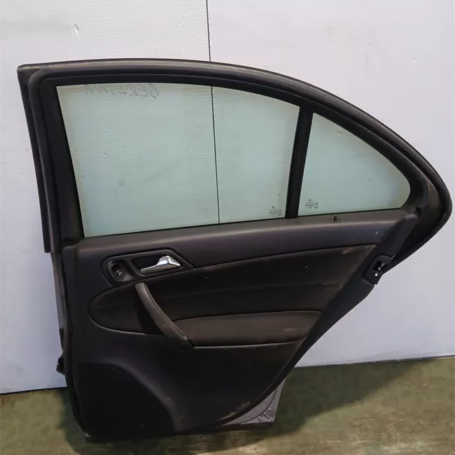 Porta posteriore destra