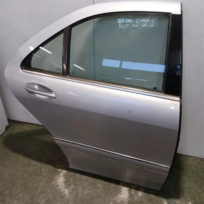 Porta posteriore destra