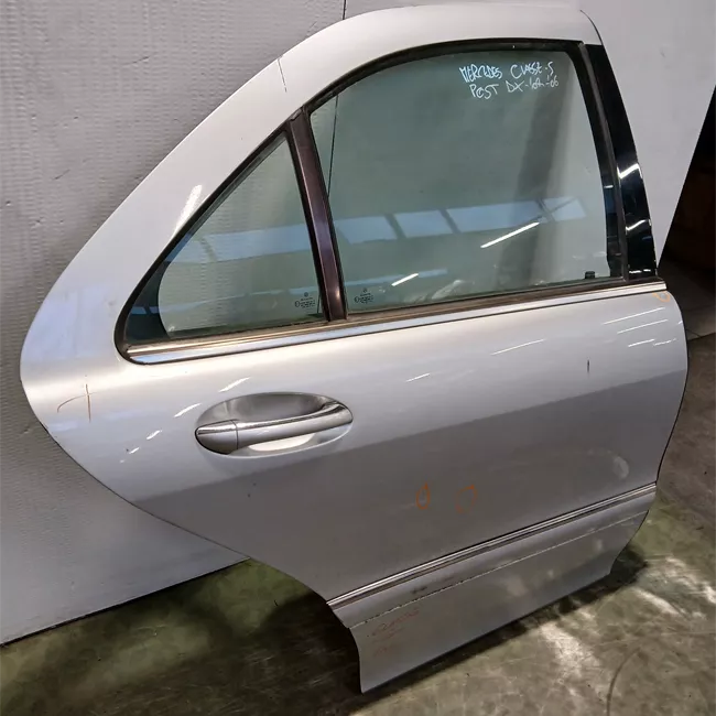 Porta posteriore destra