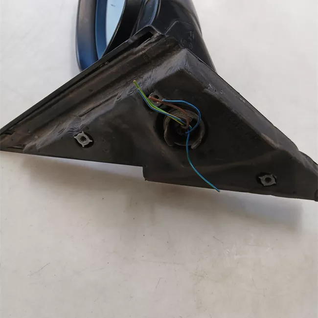 Retrovisore esterno destro Retrovisori esterni funzionali