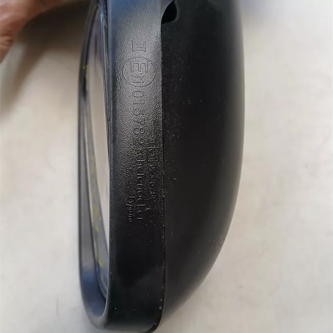 Retrovisore esterno sinistro Elettrico