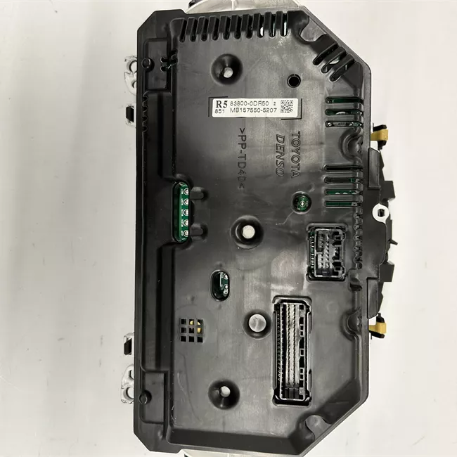 Quadro strumenti completo con cruise control