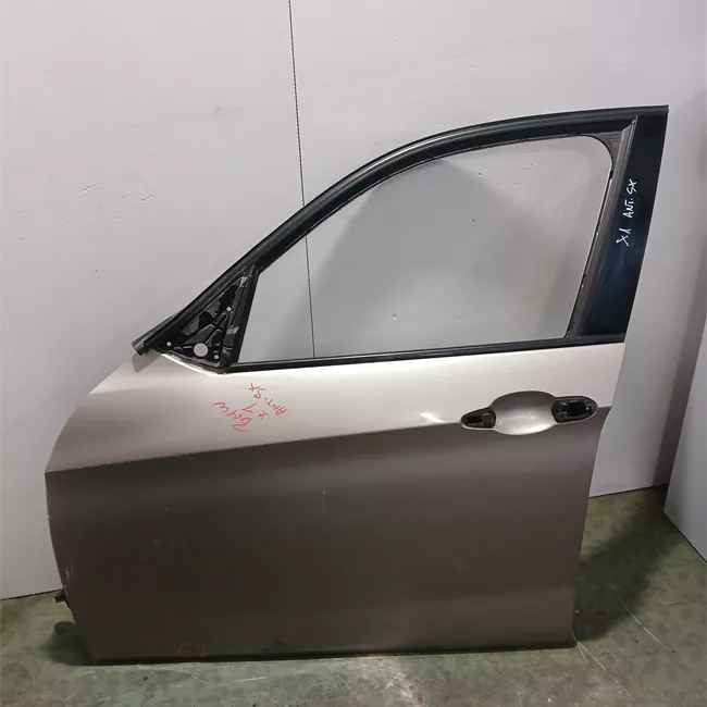 Porta anteriore sinistra