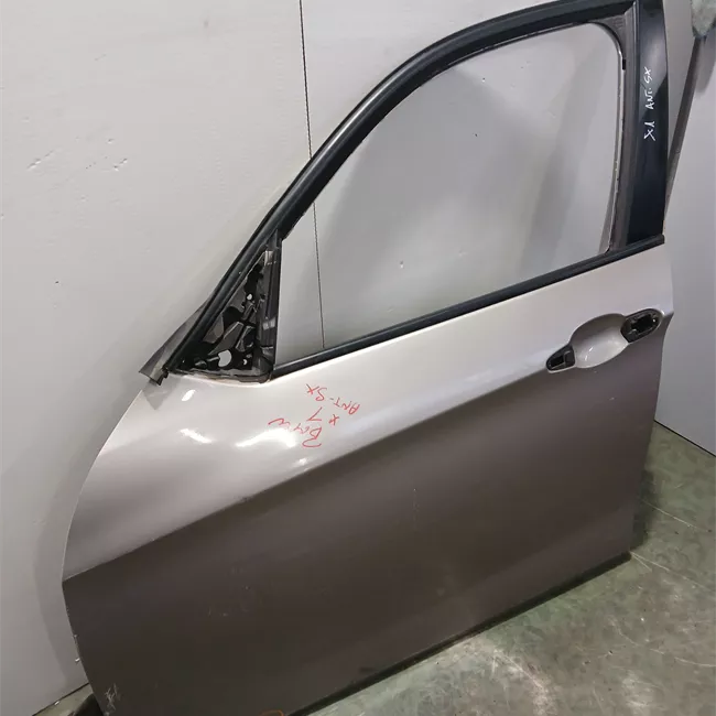 Porta anteriore sinistra