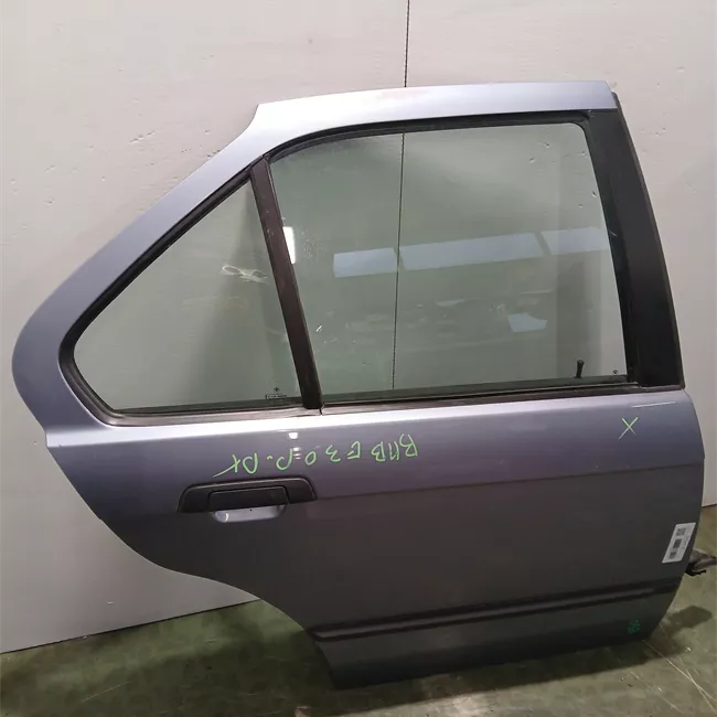 Porta posteriore destra