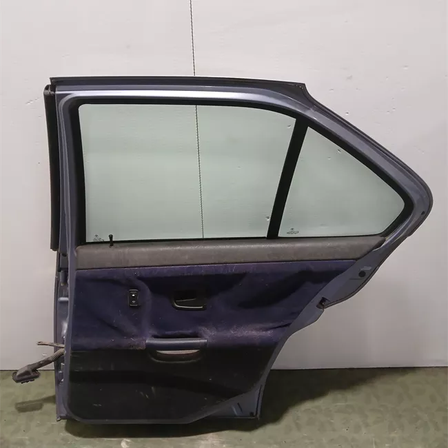 Porta posteriore destra