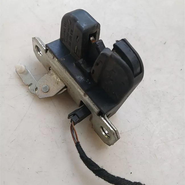 Serratura portello posteriore nero