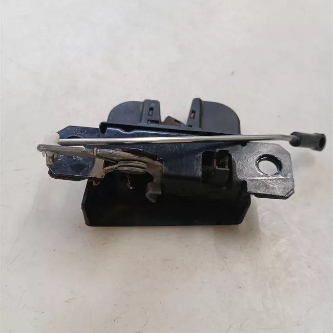 Serratura portello posteriore nero